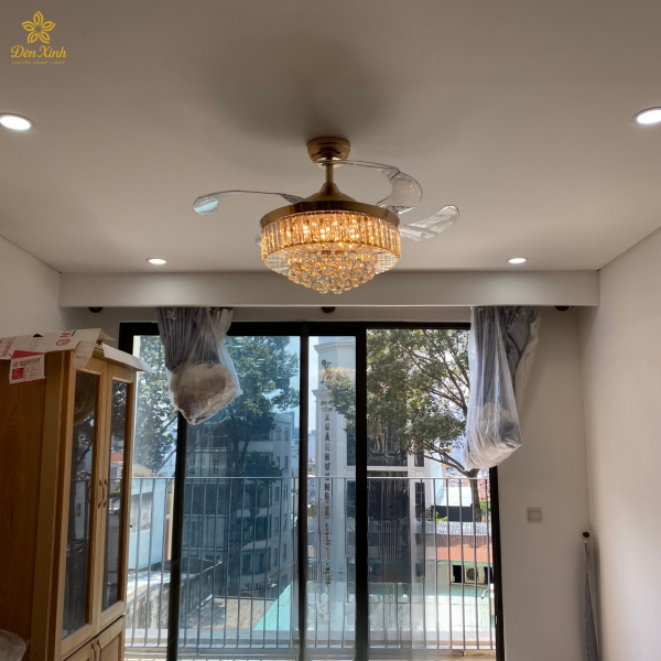 Quạt Đèn Trang Trí QDT4240