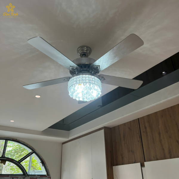 Quạt Đèn Trang Trí QDT5277