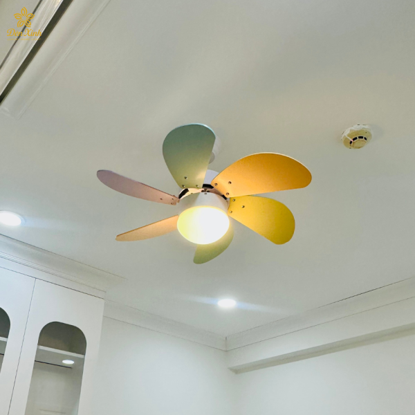 Quạt Đèn Trang Trí QDT1096