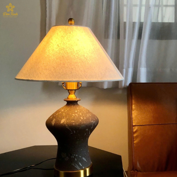 Đèn Để Bàn DB83