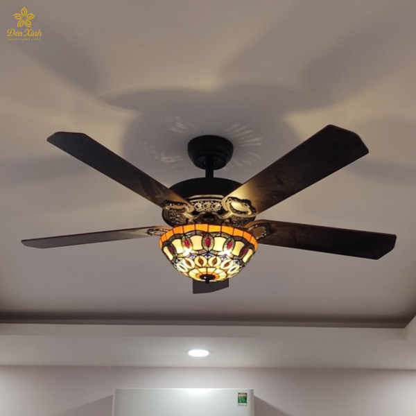 Quạt Đèn Trang Trí QDT5216